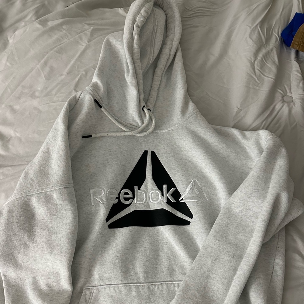 Reebok women’s hoodie medium